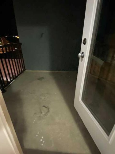 25-330 2 Street West, Brooks, AB - Indoor Photo Showing Other Room