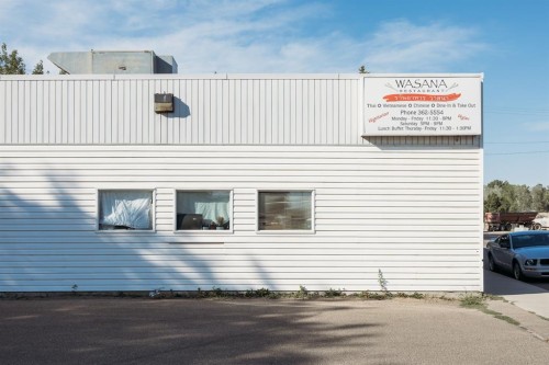 135 Young Road, Brooks, AB 