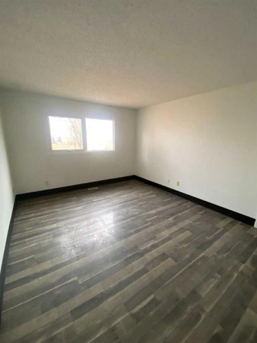 75 Greenbrook Road East, Brooks, AB - Indoor Photo Showing Other Room