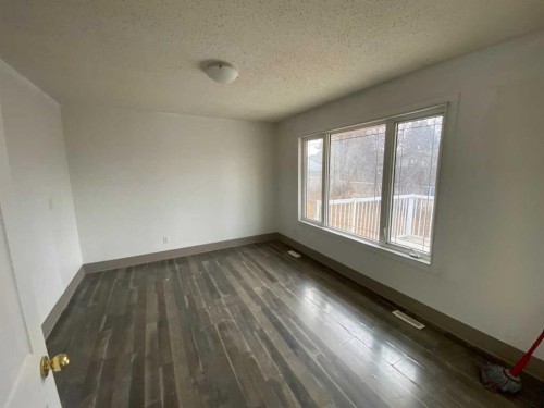 75 Greenbrook Road East, Brooks, AB - Indoor Photo Showing Other Room