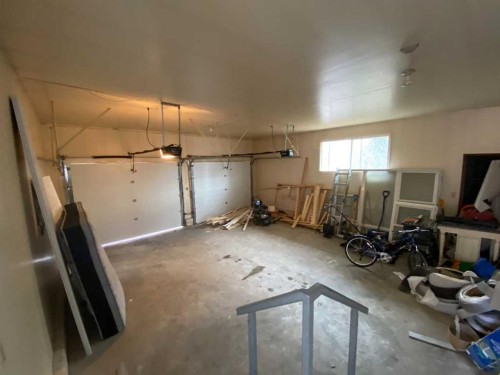 75 Greenbrook Road East, Brooks, AB - Indoor Photo Showing Garage