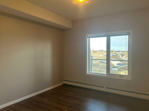 307-4403 67A Avenue, Olds, AB - Indoor Photo Showing Other Room