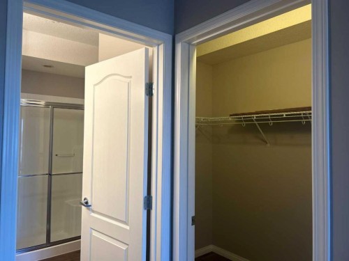 307-4403 67A Avenue, Olds, AB - Indoor