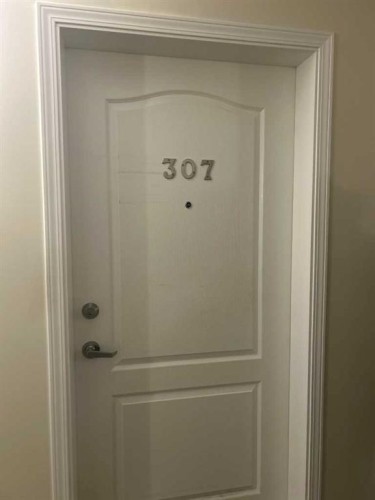 307-4403 67A Avenue, Olds, AB - Indoor