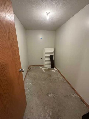 101 Wilkins Place, Hanna, AB - Indoor Photo Showing Other Room