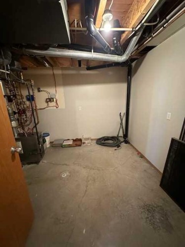 101 Wilkins Place, Hanna, AB - Indoor