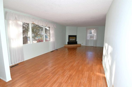 2 Avenue, Bassano, AB 