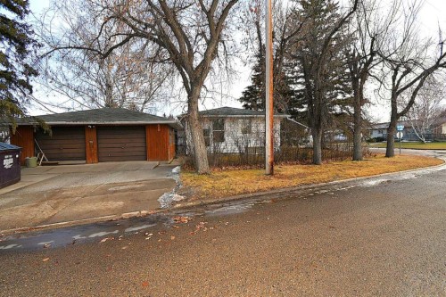 204 2 Avenue, Bassano, AB - Outdoor