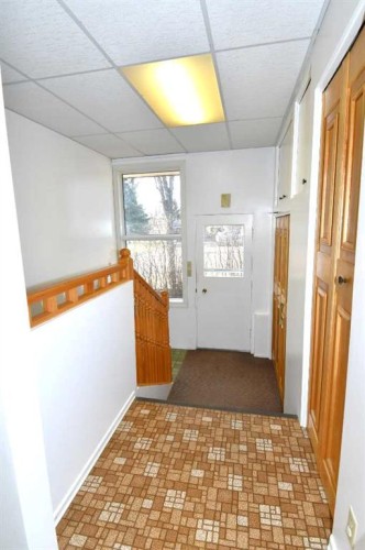 204 2 Avenue, Bassano, AB - Indoor Photo Showing Other Room