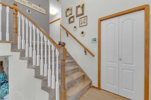 18 Asmundsen Close, Red Deer, AB - Indoor Photo Showing Other Room