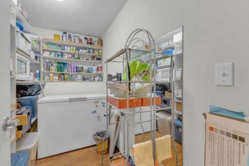 18 Asmundsen Close, Red Deer, AB - Indoor