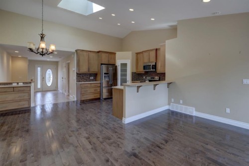 12 Garden Way, Drumheller, AB - Indoor Photo Showing Kitchen
