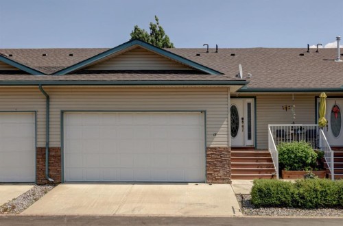 12 Garden Way, Drumheller, AB - Outdoor