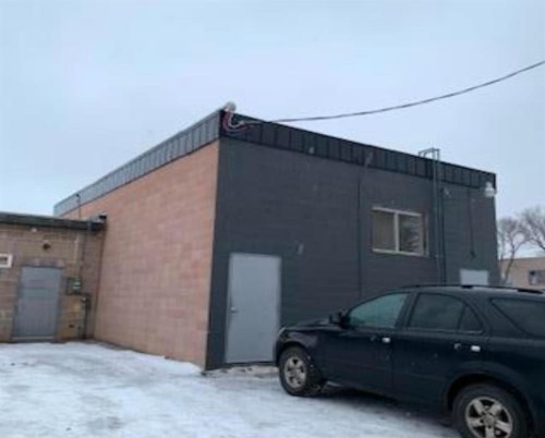 406 13 Street North, Lethbridge, AB 