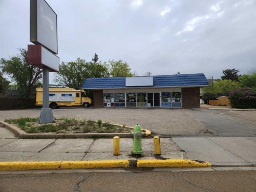 208 Railway Avenue East, Drumheller, AB 