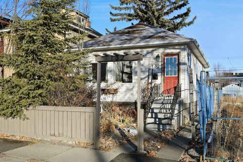 132 17 Avenue Nw, Calgary, AB 