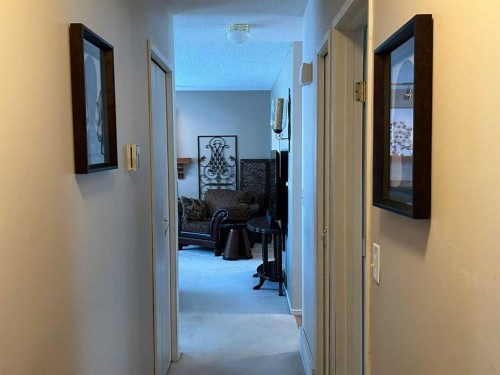 4529 Shannon Drive, Olds, AB - Indoor Photo Showing Other Room