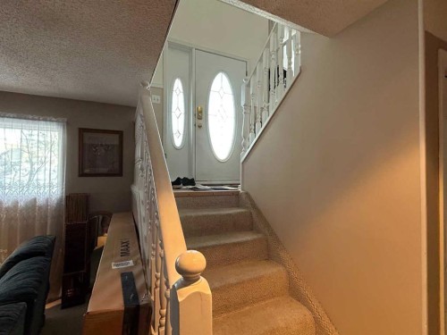 4529 Shannon Drive, Olds, AB - Indoor Photo Showing Other Room