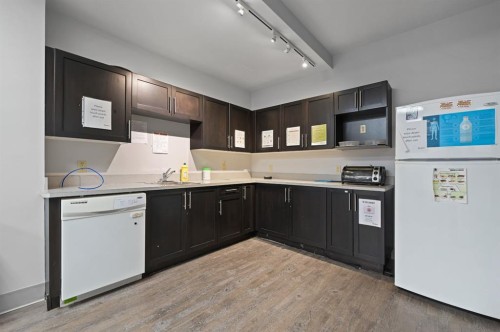 1121 Centre Street Nw, Calgary, AB 