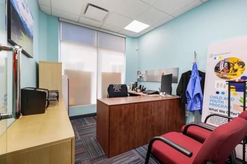 1406 Centre Street North, Calgary, AB 