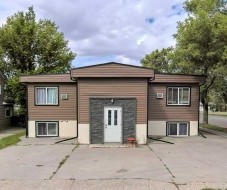 135 1 Street EAST Brooks, AB T1R 1B7