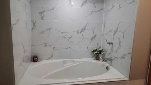 240 2 Avenue, Drumheller, AB - Indoor Photo Showing Bathroom