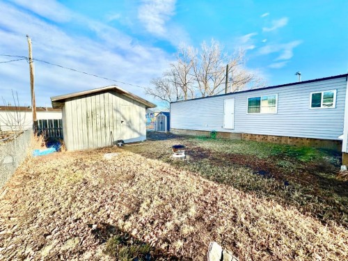 168 2 Avenue West, Tilley, AB - Outdoor