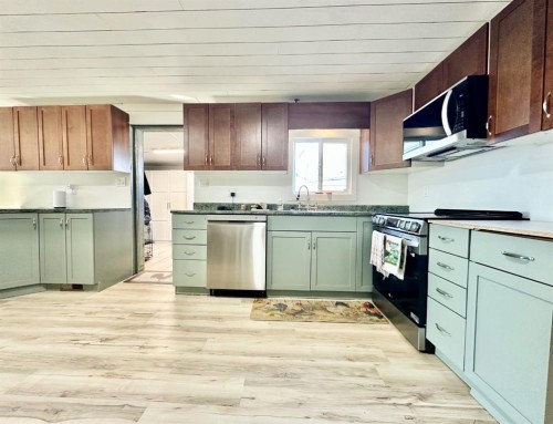 168 2 Avenue West, Tilley, AB - Indoor Photo Showing Kitchen With Stainless Steel Kitchen