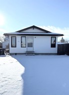 413 2 Avenue EAST Oyen, AB T0J 2J0