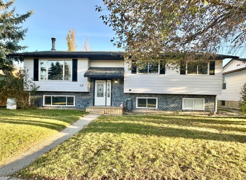 92 Dr. Anderson Park Street  Brooks, AB T1R 0K5