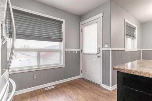 263 Upland Avenue, Brooks, AB - Indoor Photo Showing Other Room