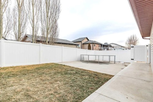 263 Upland Avenue, Brooks, AB - Outdoor
