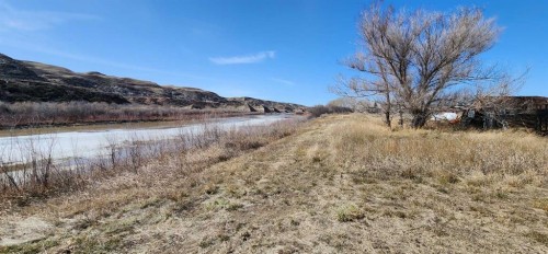 5235 Highway 10, Drumheller, AB 