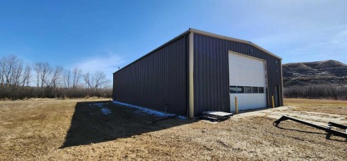 5235 Highway 10, Drumheller, AB 