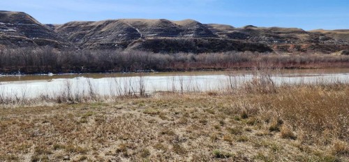 5235 Highway 10, Drumheller, AB 