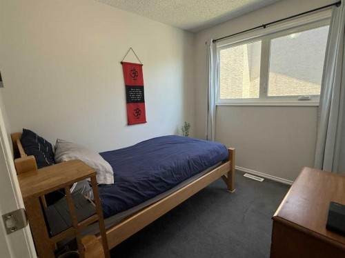 115 Stephens Crescent, Hanna, AB - Indoor Photo Showing Bedroom