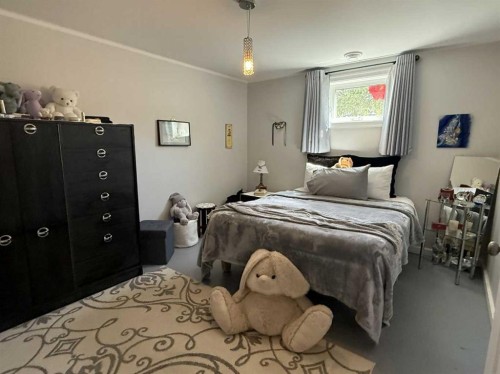 115 Stephens Crescent, Hanna, AB - Indoor Photo Showing Bedroom