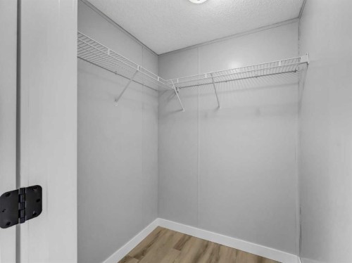 57 Maple Drive West, Brooks, AB 