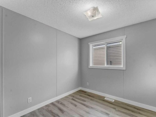 57 Maple Drive West, Brooks, AB 