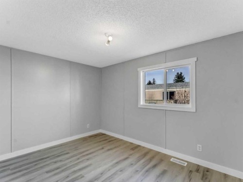 57 Maple Drive West, Brooks, AB 