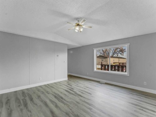 57 Maple Drive West, Brooks, AB 