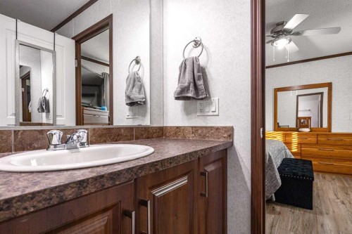 37 Maple Drive, Brooks, AB 