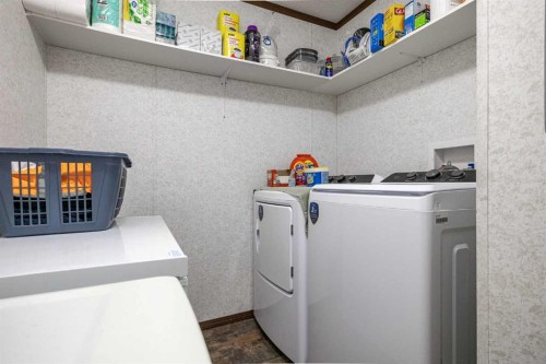 37 Maple Drive, Brooks, AB 