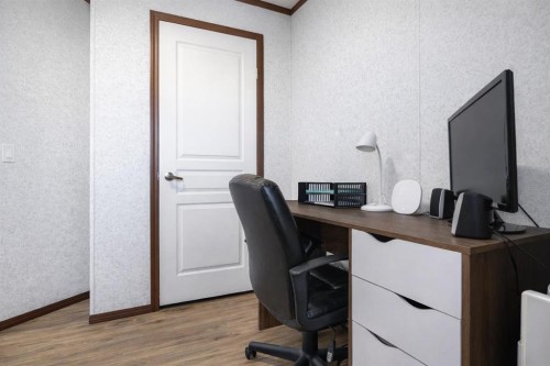 37 Maple Drive, Brooks, AB 