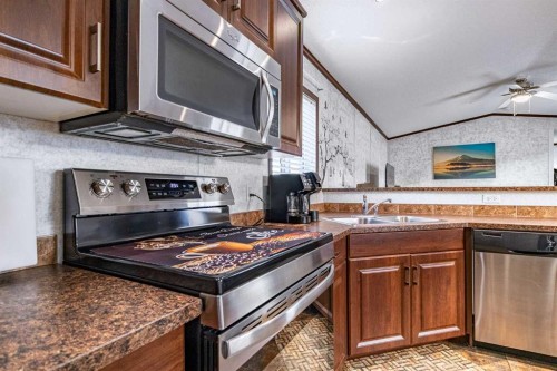 37 Maple Drive, Brooks, AB 