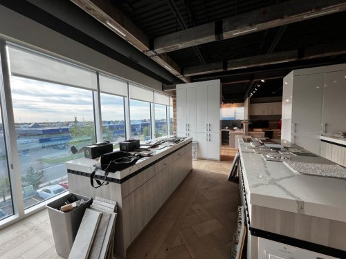 305-3223 5 Avenue Ne, Calgary, AB 