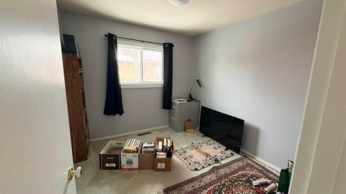 4817 Windsor Avenue, Coronation, AB - Indoor Photo Showing Other Room