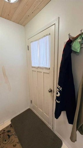 4817 Windsor Avenue, Coronation, AB - Indoor Photo Showing Other Room