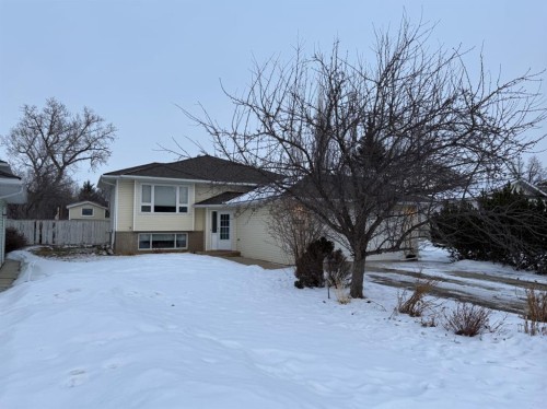 1148 Newcastle Road, Drumheller, AB 