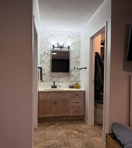 1148 Newcastle Road, Drumheller, AB 